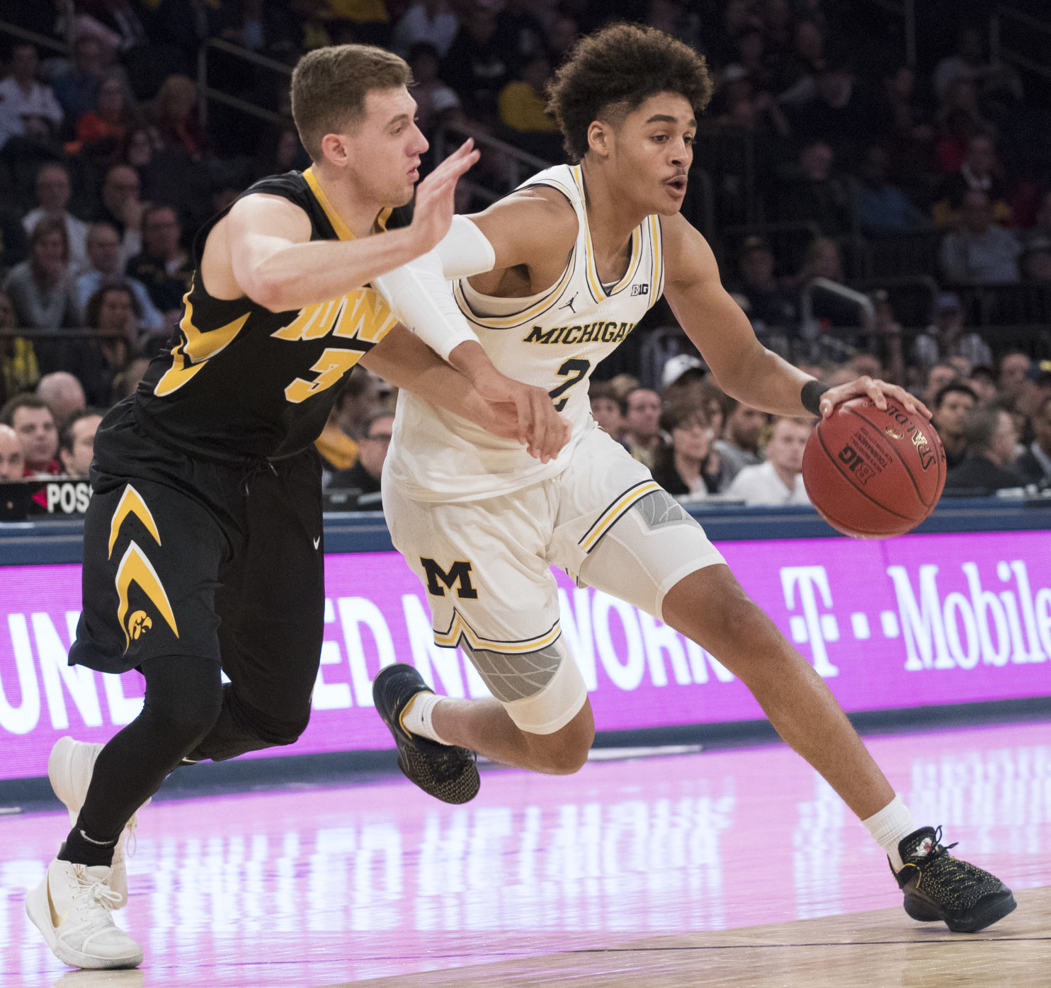 B10 Iowa Michigan Basketball